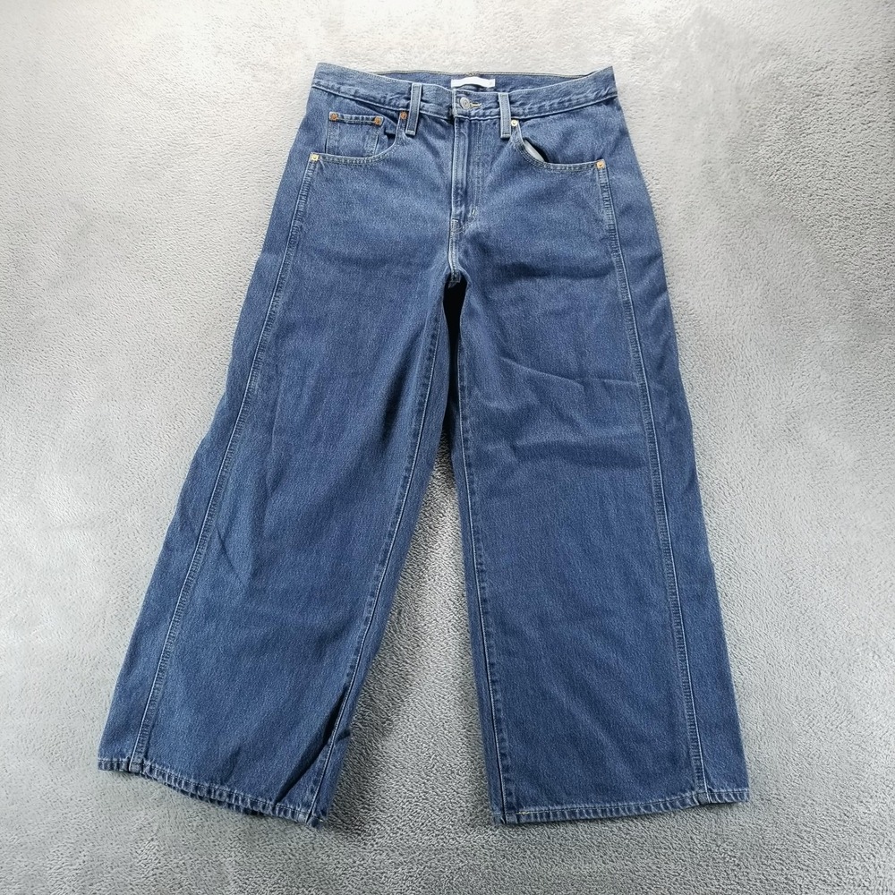 Levi's Women's Straight Leg Jeans in Medium Blue Denim
